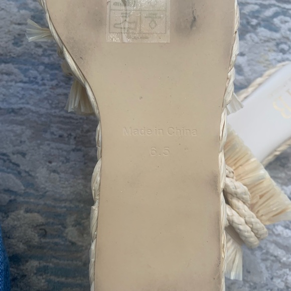 Chic Cream Fringe Espadrille Slides - Picture 4 of 4